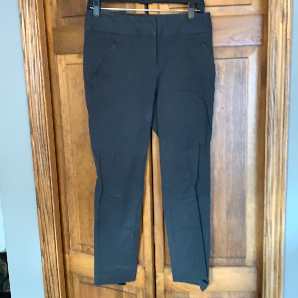 Loft outlet modern dress pants.  Size 2 Gray